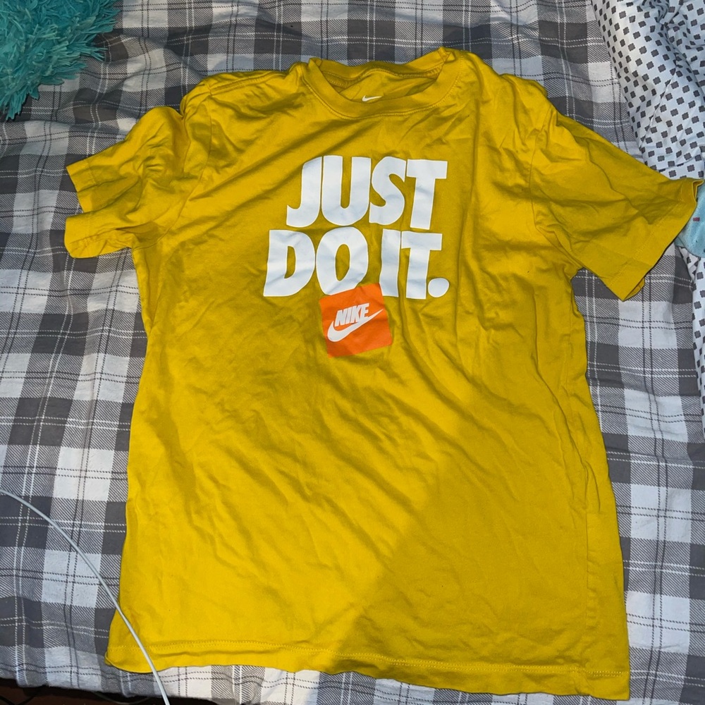 NIKE t-shirt